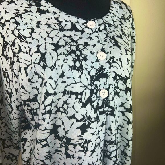 Hampshire Studio Ice Blue and Black Botanical Patterned Cotton Cardigan Size 2X - Picture 4 of 7